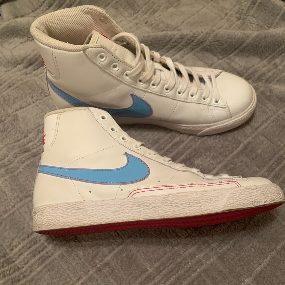 High Top White, Pink & Blue Nike’s - SO CUTE